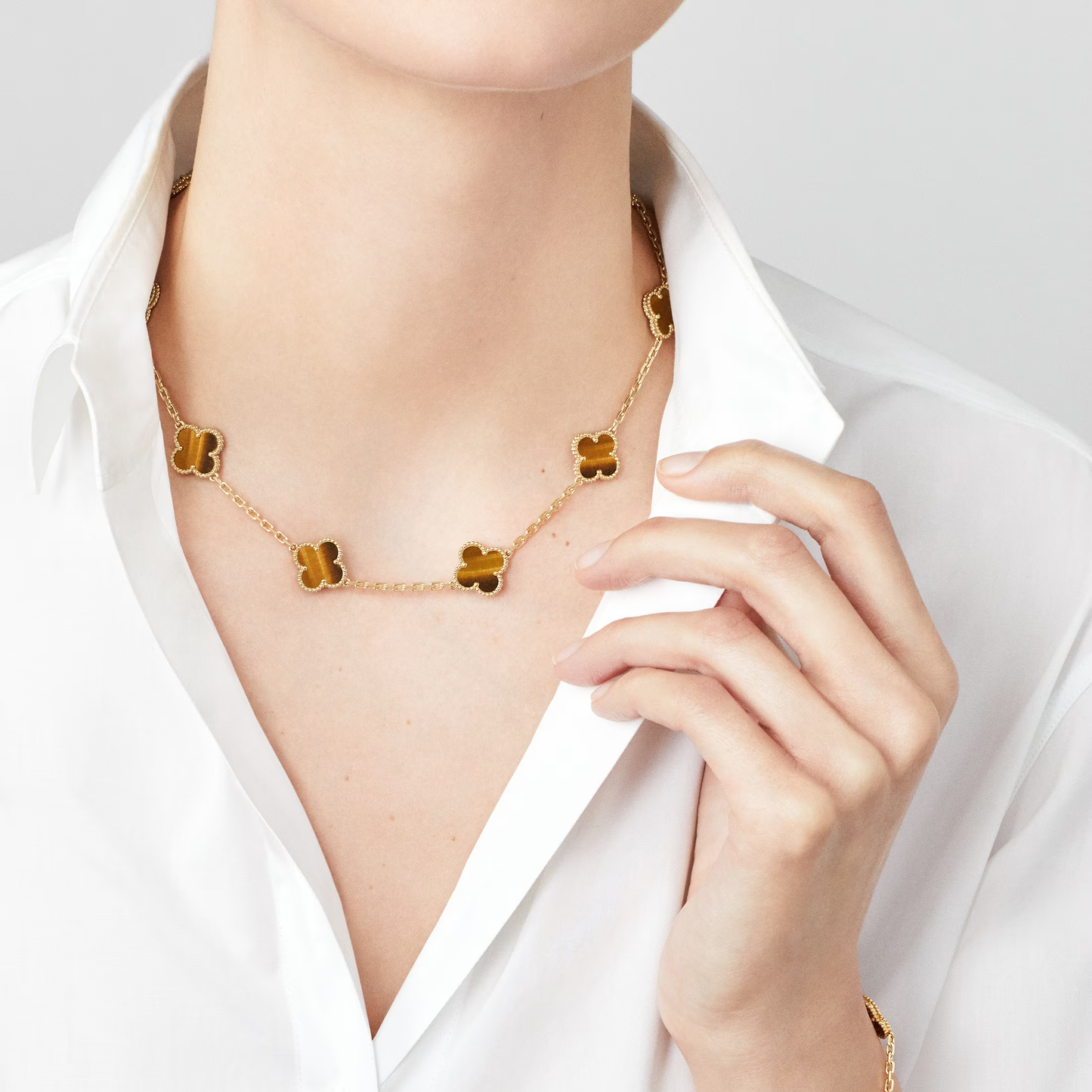 Tiger Eye Clover Motif Necklace