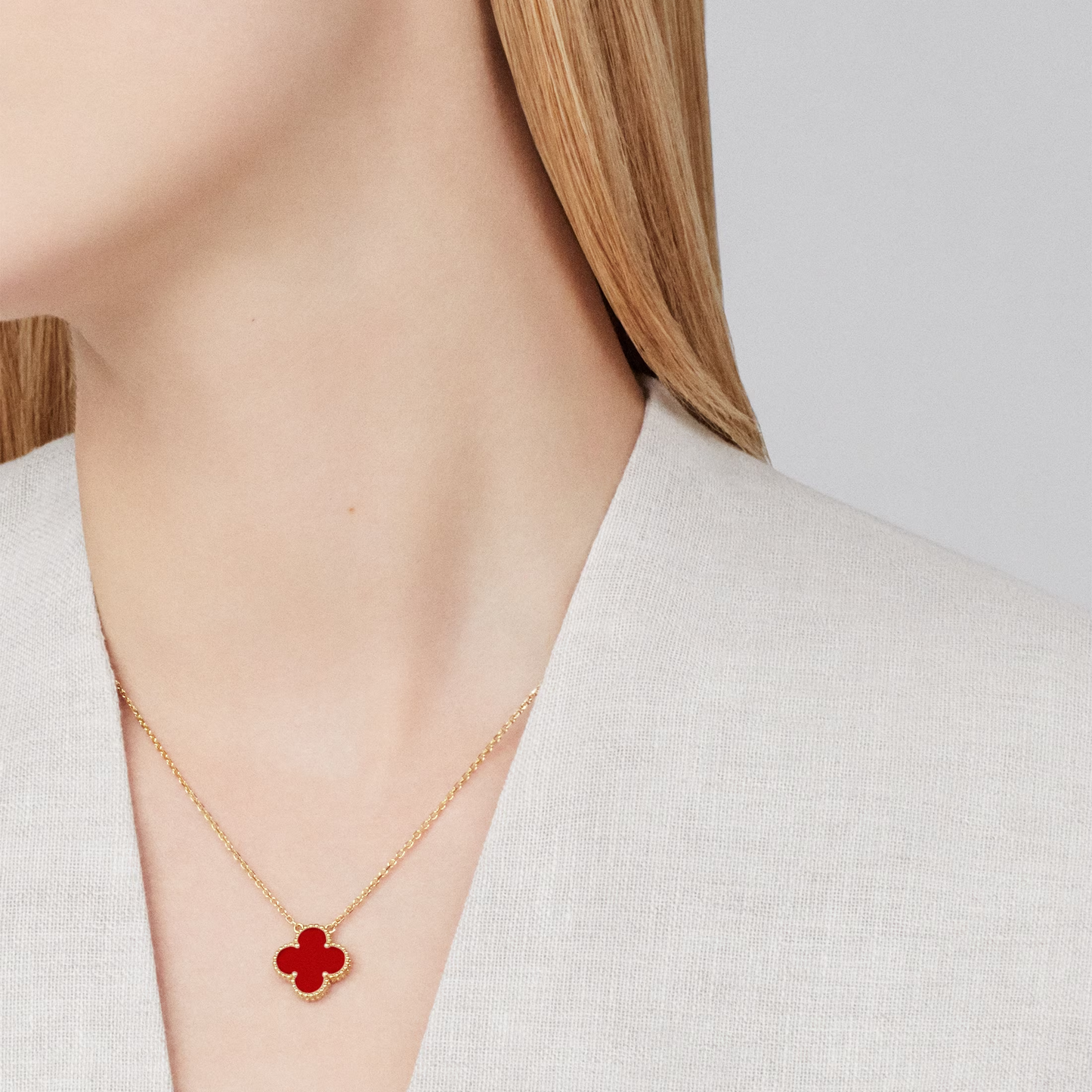 Carnelian Clover Motif Pendant