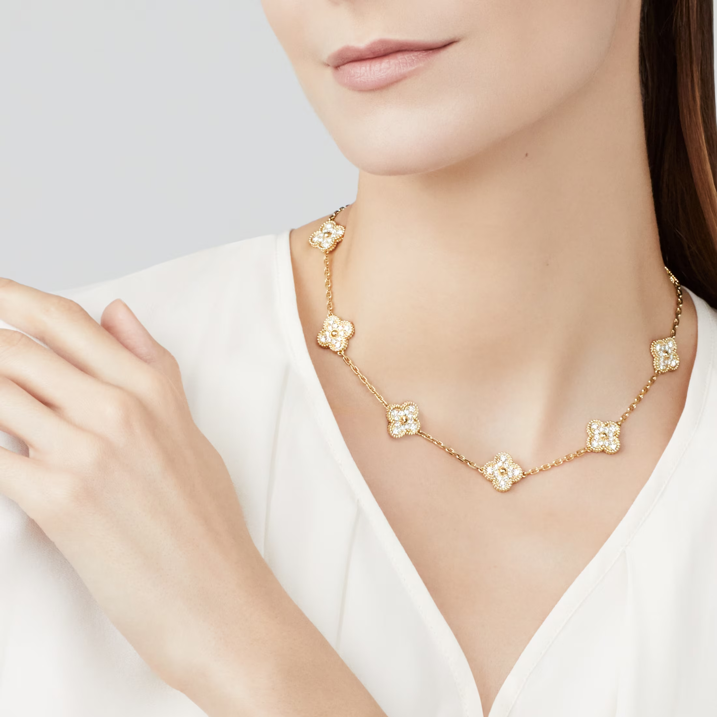 Diamanté Clover Motif Necklace