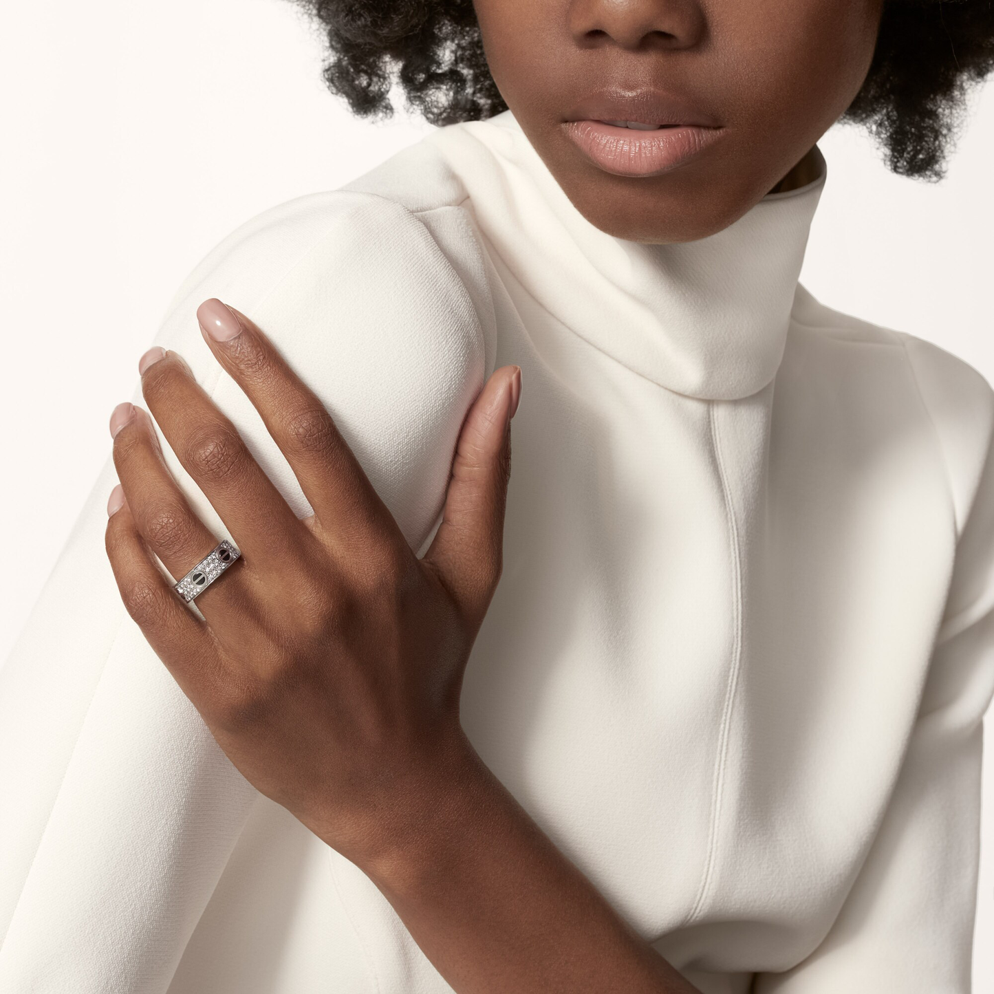 Timeless Amour Onyx Pavé Ring