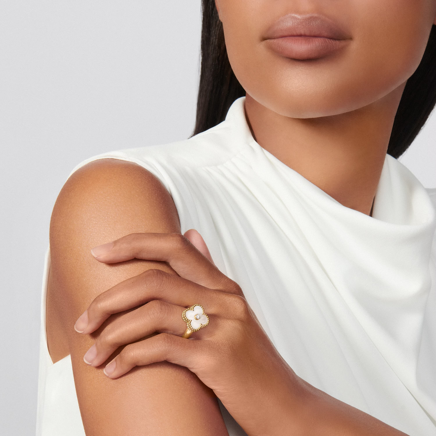 Mother-of-pearl Lucky Clover Ring