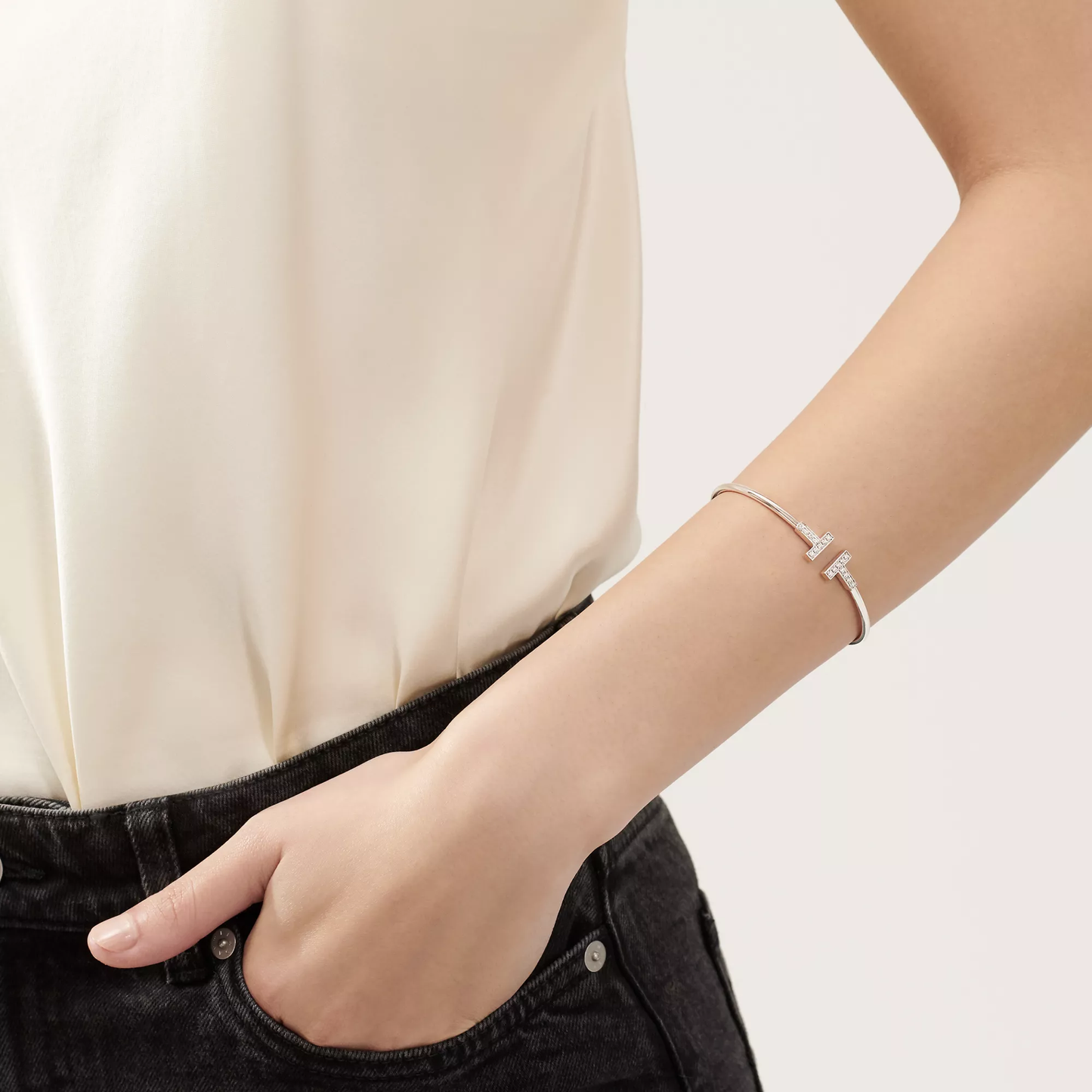 Diamanté Timeless T Bracelet