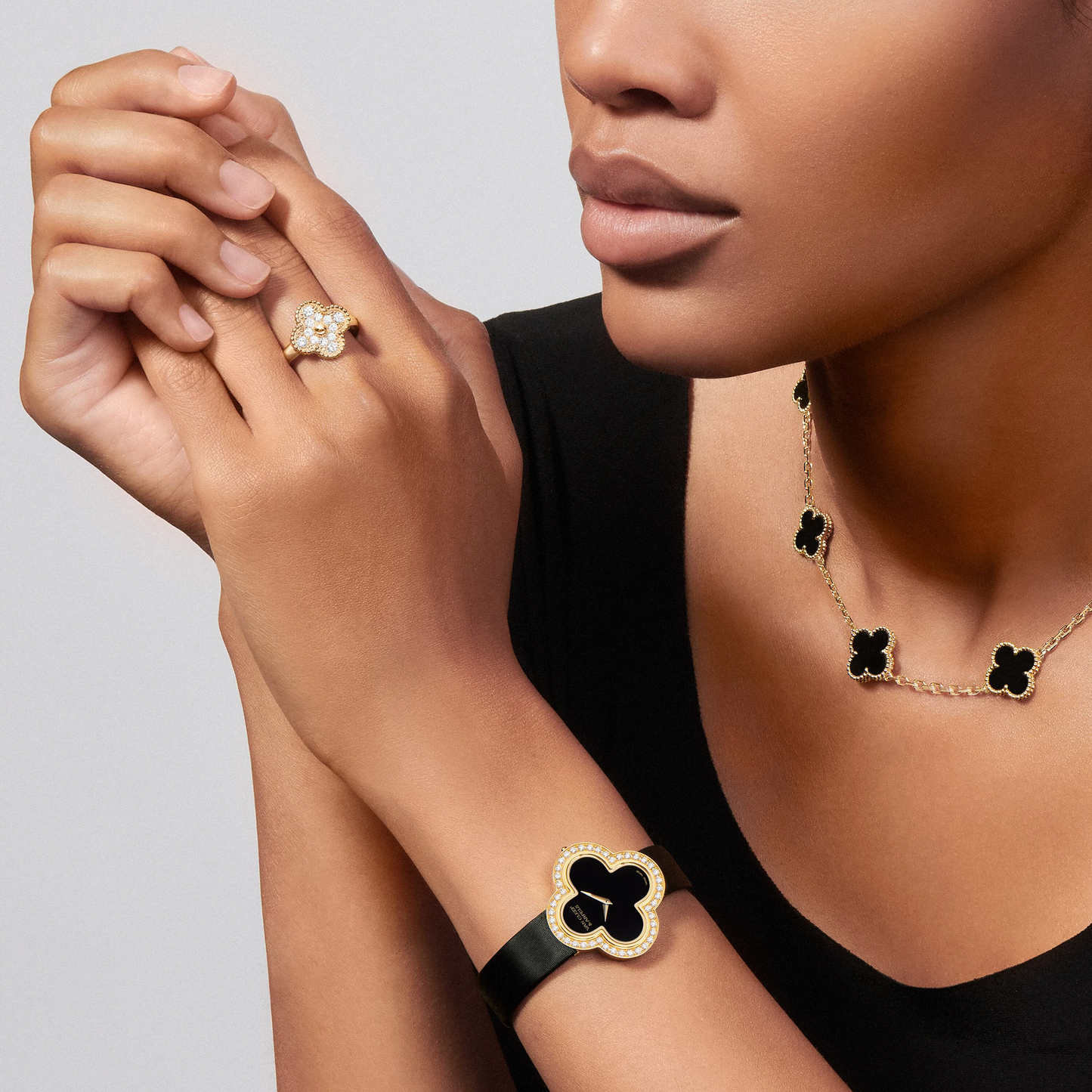 Onyx Clover Motif Necklace