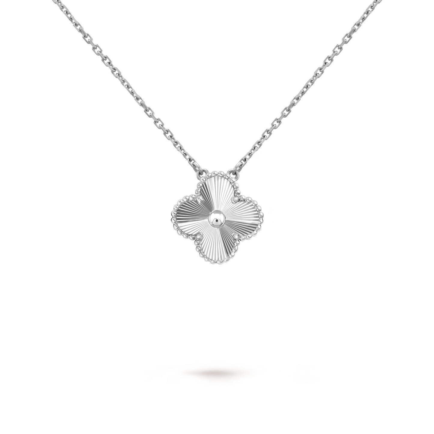 Lumière Clover Motif Pendant