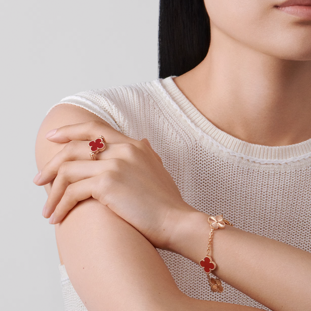 Carnelian & Lumière Lucky Clover Bracelet