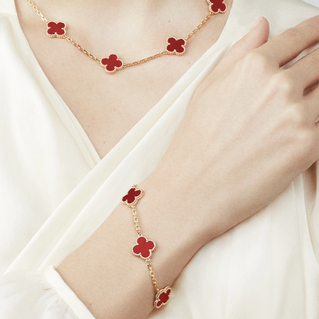 Carnelian Lucky Clover Bracelet