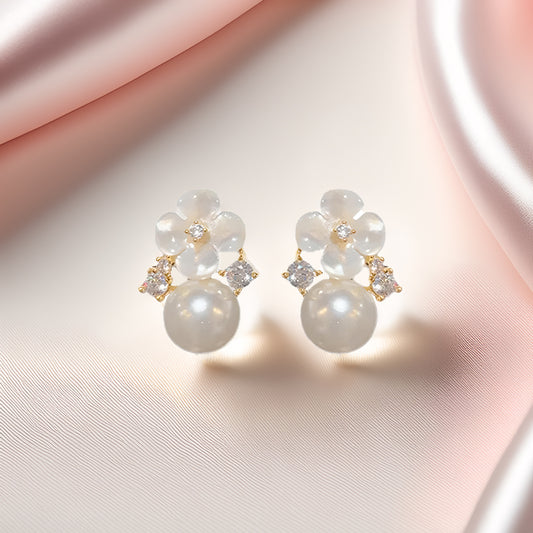 Camélia Pearl Earrings