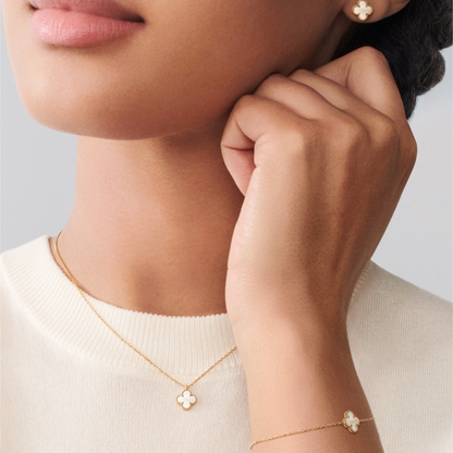 Mother-of-pearl Petite Lucky Clover Bracelet