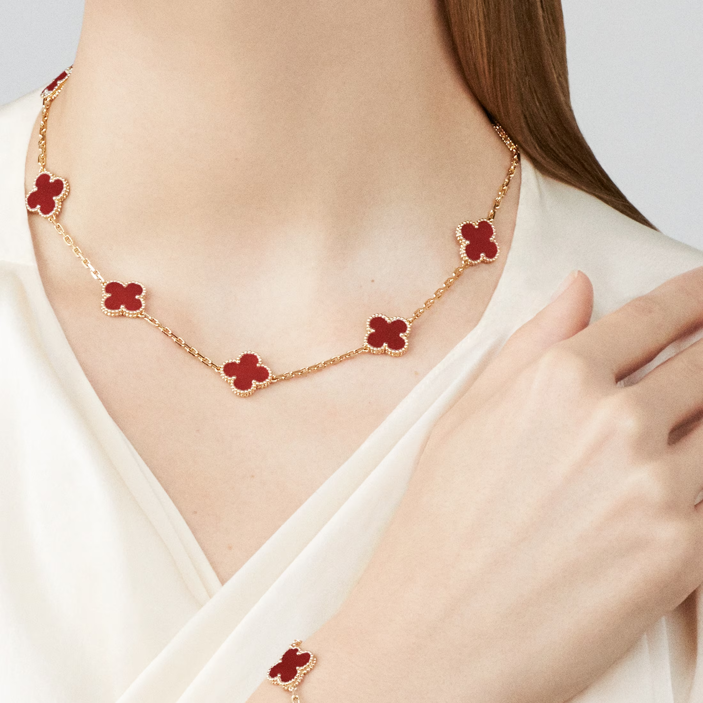 Carnelian Clover Motif Necklace