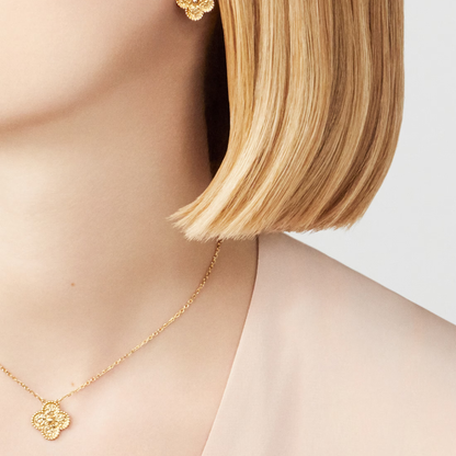 Grainé Clover Motif Pendant
