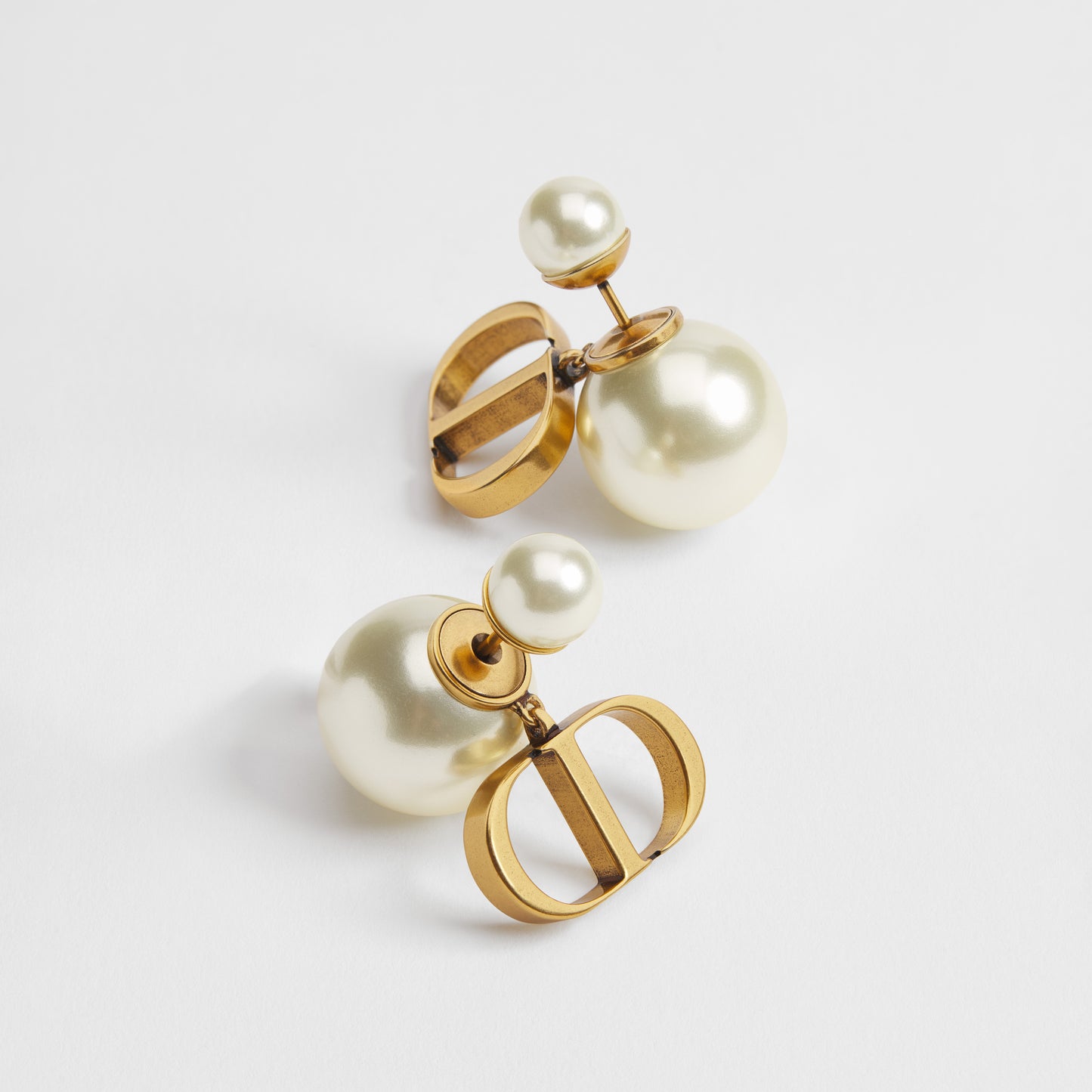 J’adore Signature Pearl Earrings