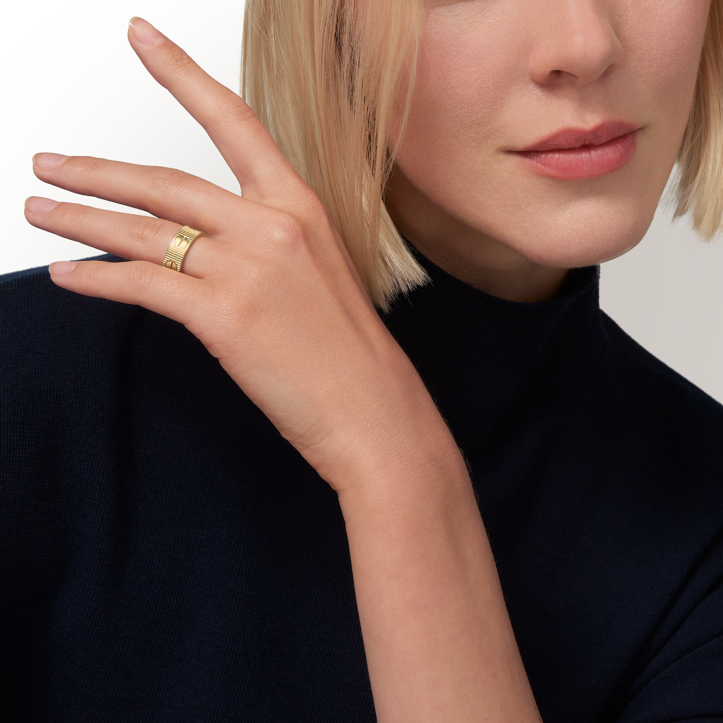 Endless Amour Ring