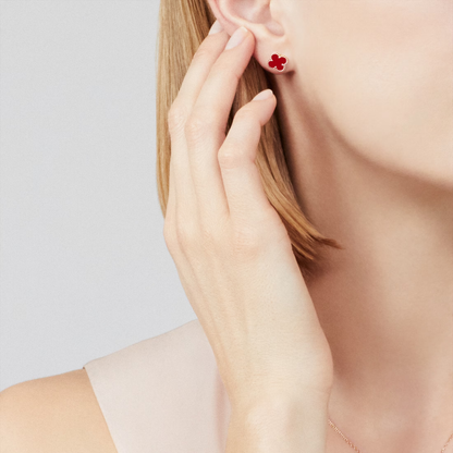 Carnelian Petite Lucky Clover earstuds