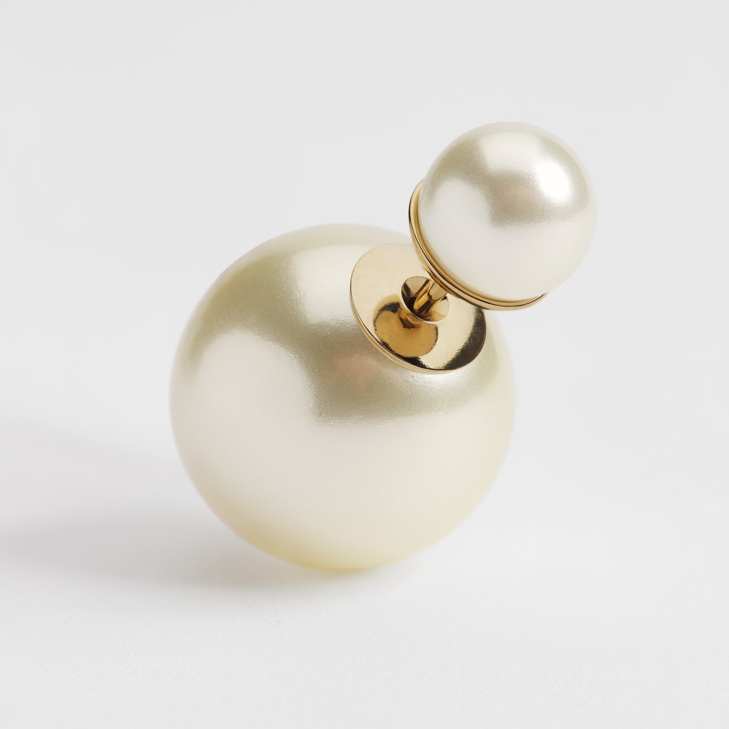 J’adore Classic Pearl Earrings