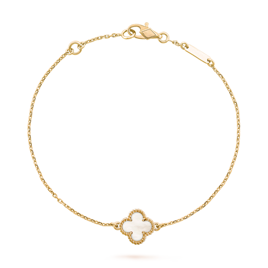 Mother-of-pearl Petite Lucky Clover Bracelet