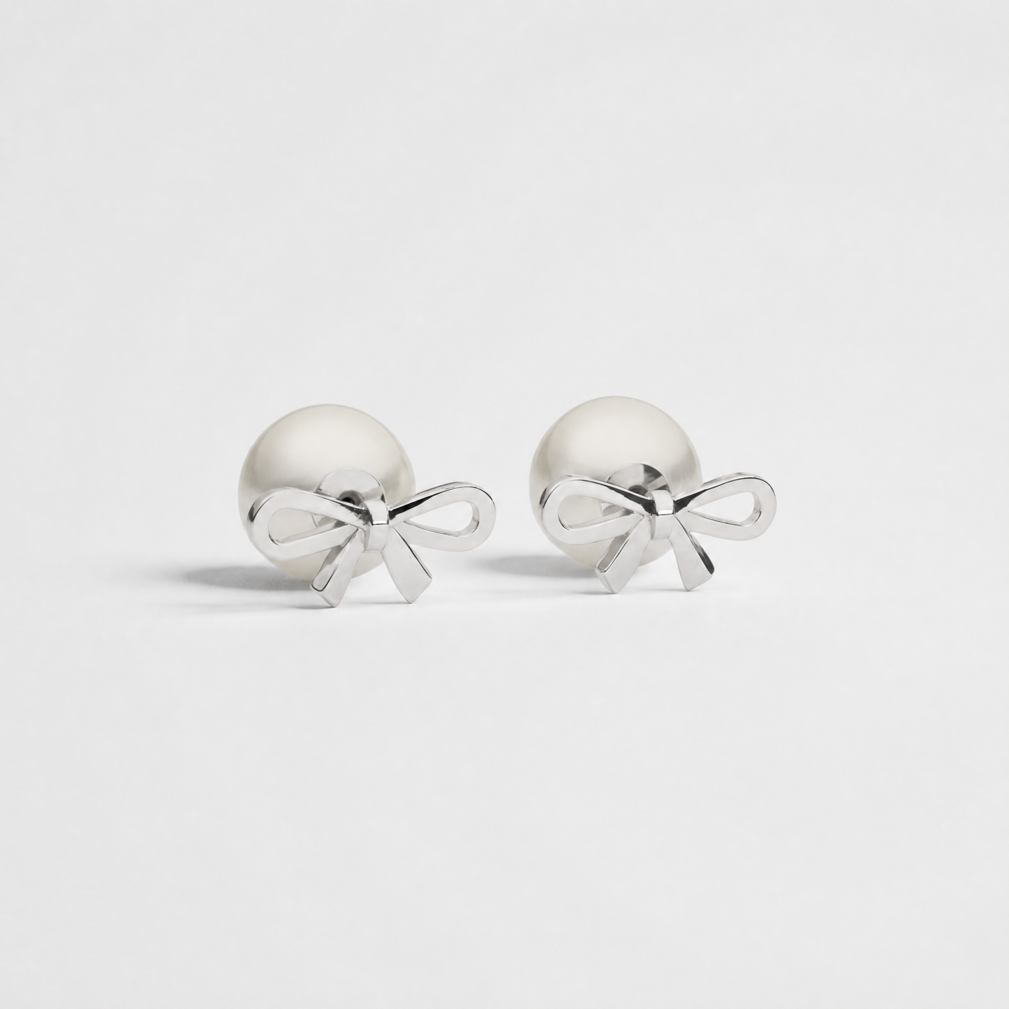 J'adore Bow Studs