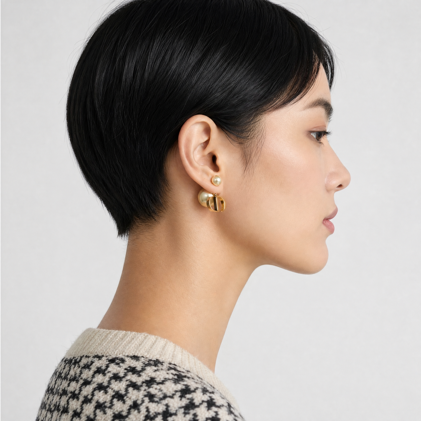 J’adore Signature Pearl Earrings