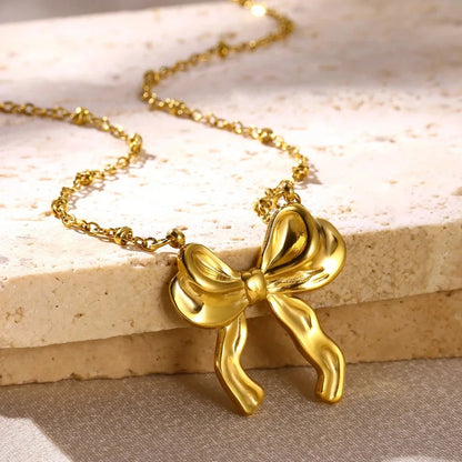 Amélie Bow Necklace